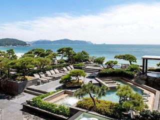2 2 Paradise Hotel Busan infinity pool and sea views